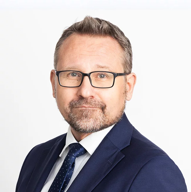 Hiski Haukkala lähikuvassa.