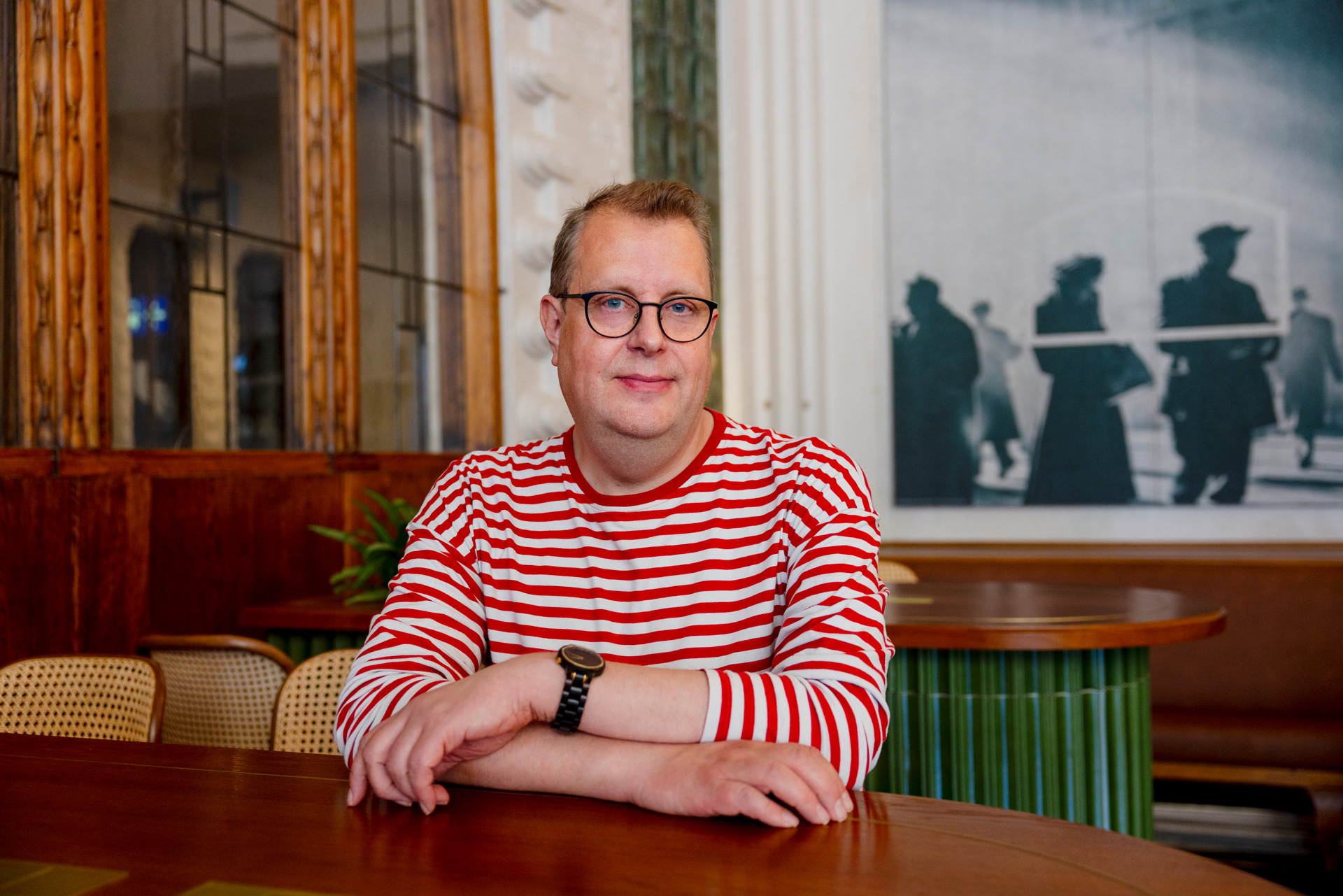 Ville Lähde puolilähikuvassa.