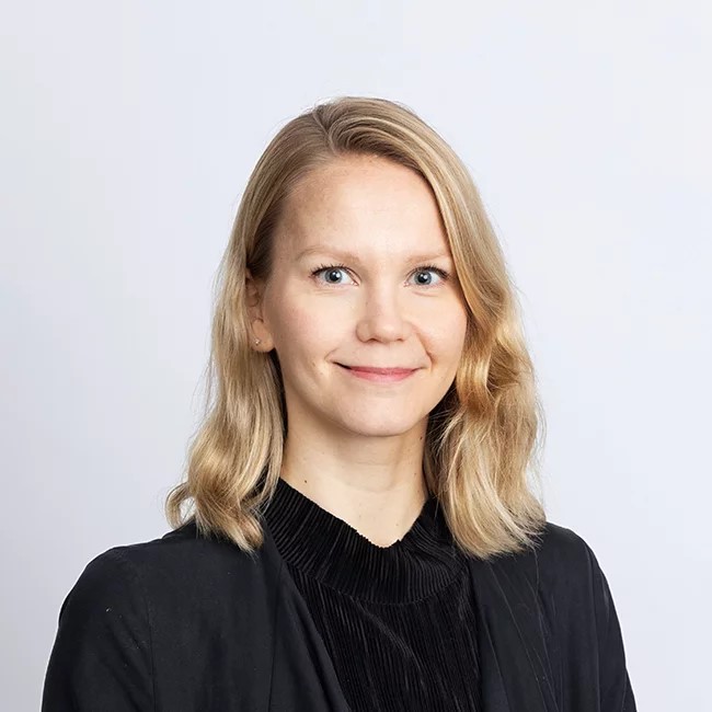 Katariina Mustasilta lähikuvassa.